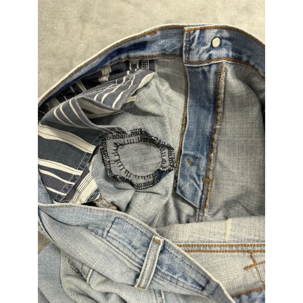 Levis levi 527
